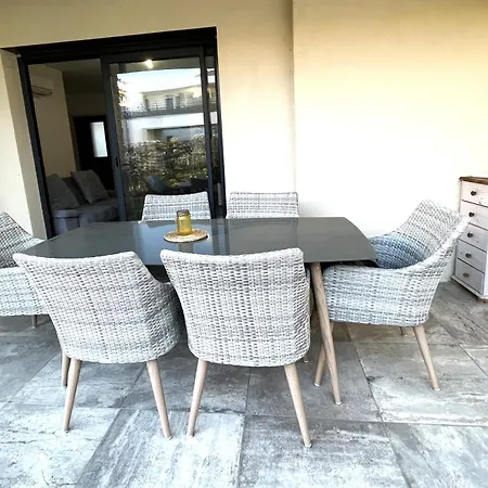Agreable T2 Avec Jardin 4 Personnes فُياني