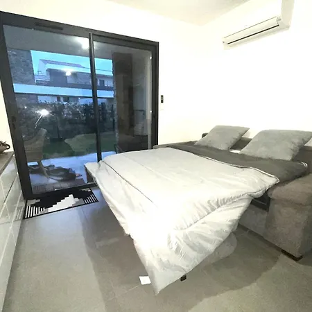 Agreable T2 Avec Jardin 4 Personnes فُياني